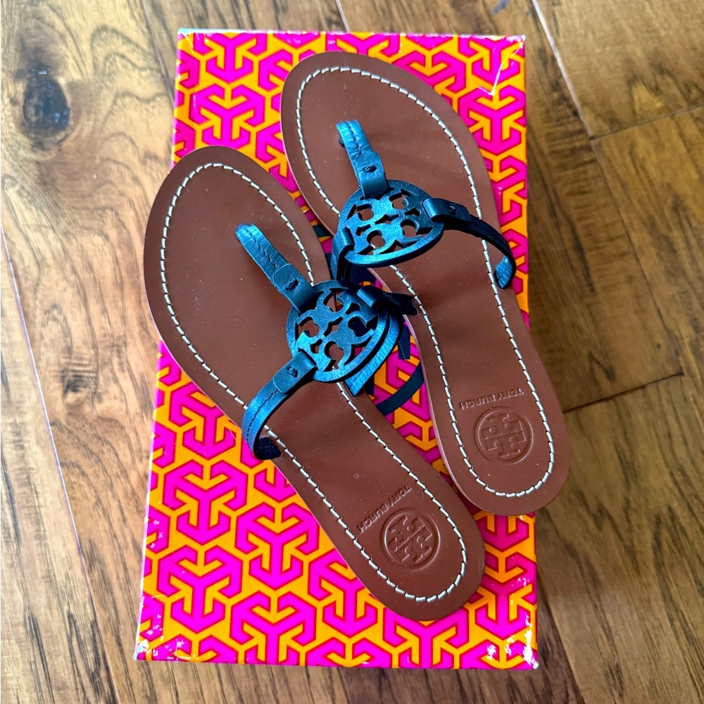 NIB Tory Burch Gabriel Flat Thong Sandals